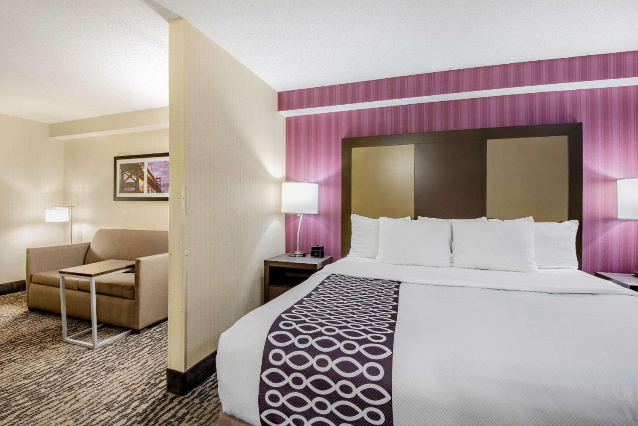 La Quinta By Wyndham Newark - Elkton Hotel Exterior photo